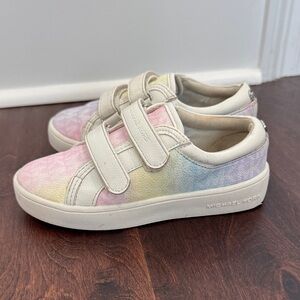 Michael Kors Toddler Girls Pastel Luxury Logo Sneakers Casual Shoes, size 10